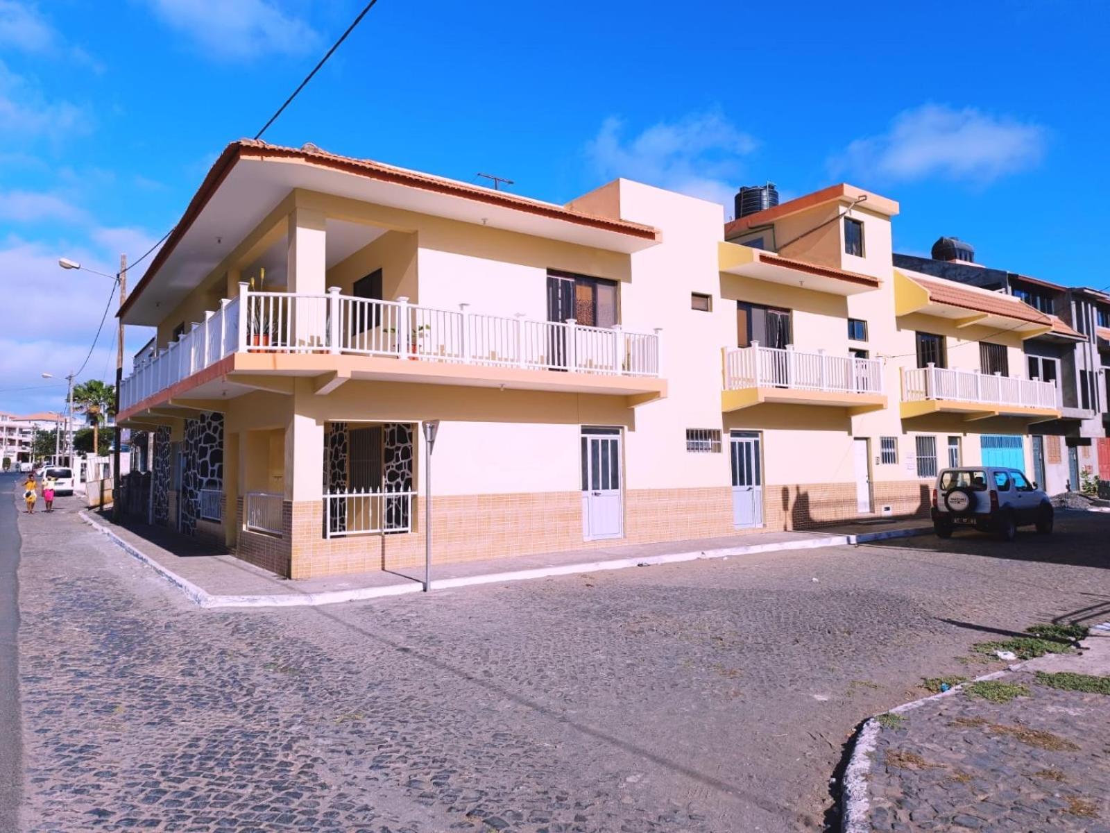 Pensao Dona Fica Apartment Tarrafal  Exterior photo
